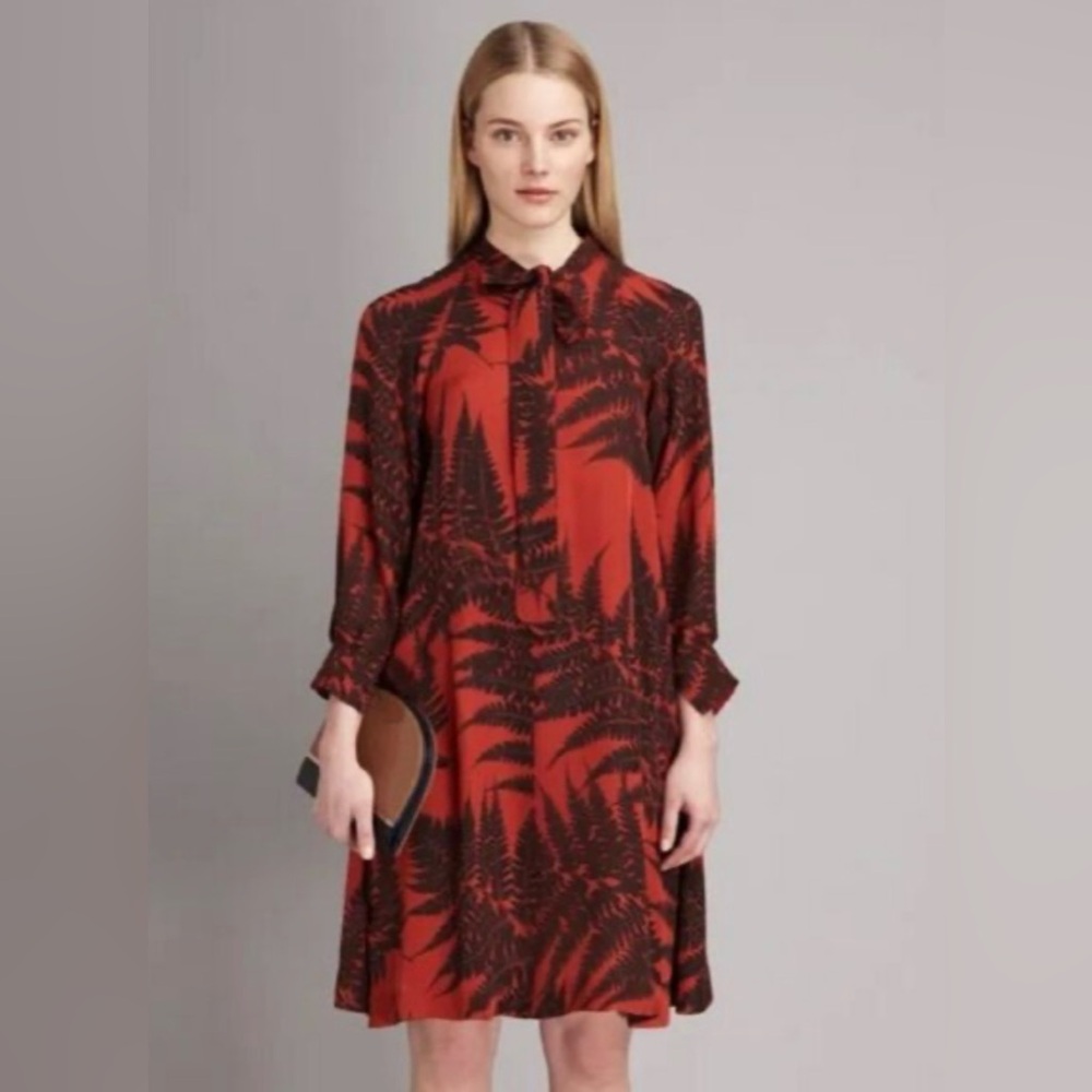 Elegant Stella McCartney Silk Fern Printed Dress